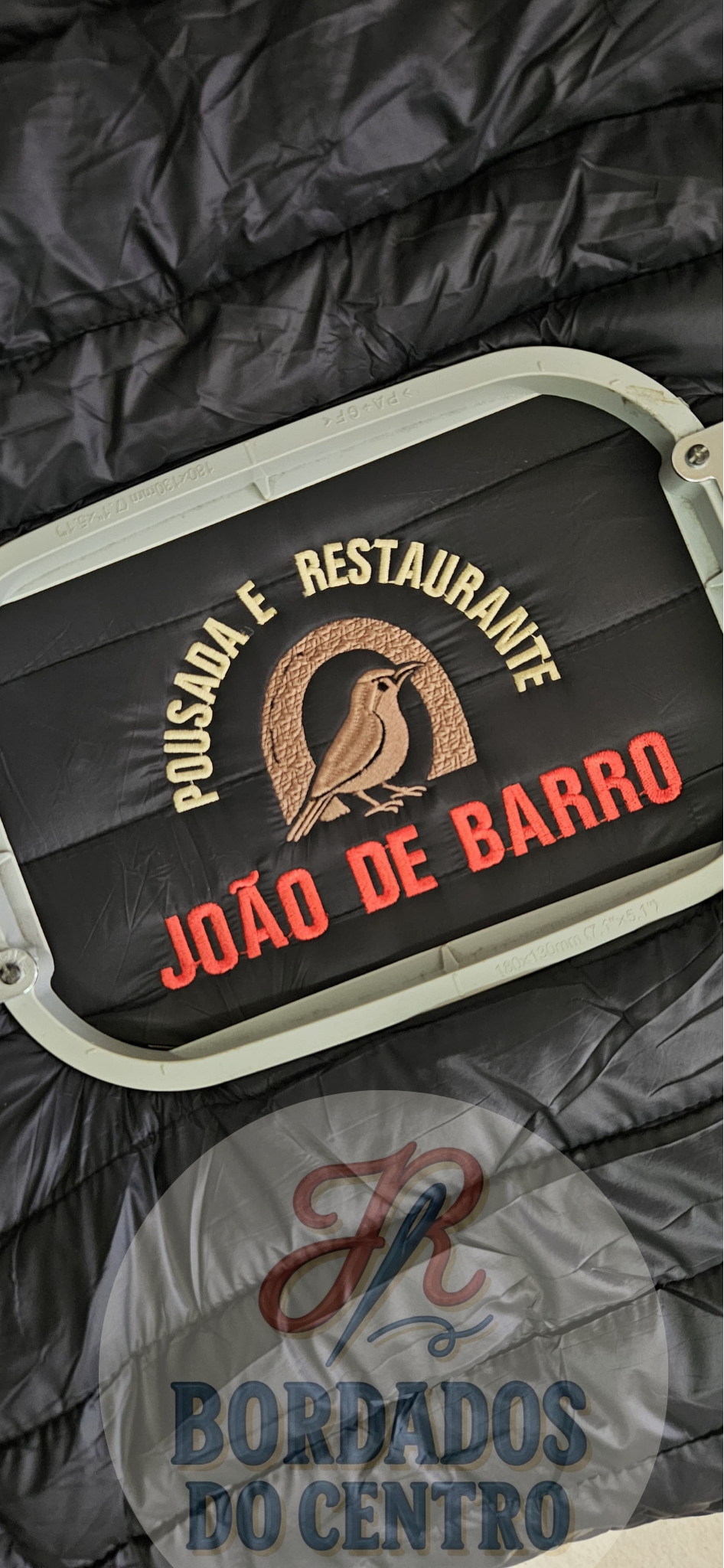 Boné bordado personalizado com logotipo